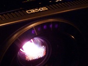 �������_δ�l(f��)��3DͶӰ VW90ES���w�