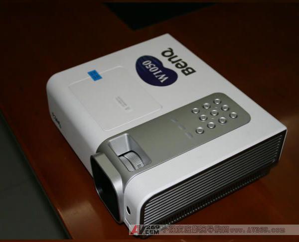 ����W1050����ͶӰ�C