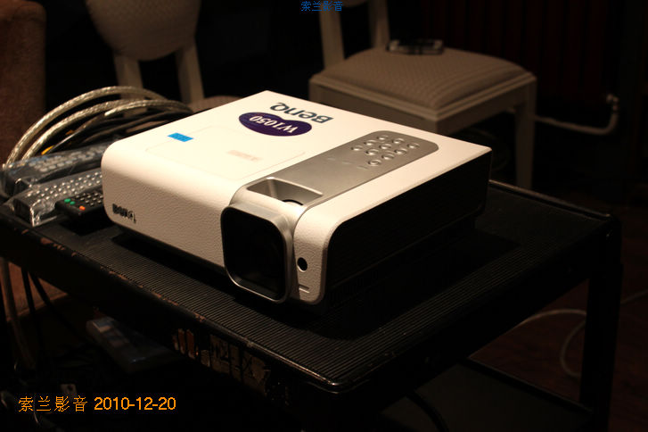 ȫ��(gu��)��������W1050����ͶӰ�C(j��)��(sh��)�Ķ��D