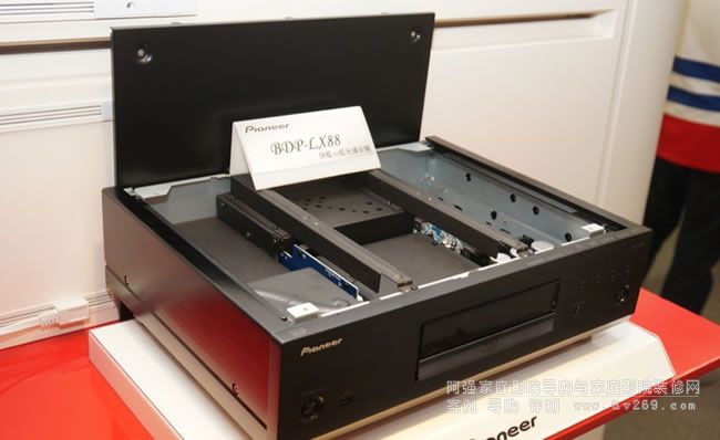 ���h�{����C BDP-LX88