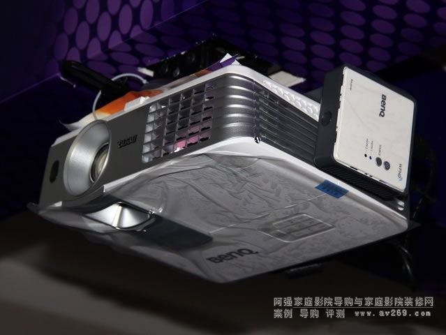 ����W1075�̽��o������ͶӰ�C�����ˬF(xi��n)؛ȫ������(y��ng)