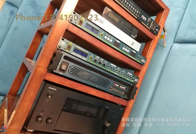 別墅影院設(shè)備柜
