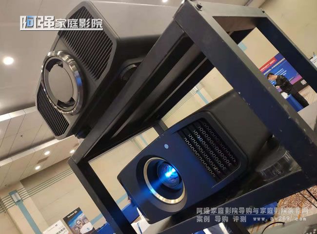 JVC��Ş����˹��Z1C ԭ��4K��ƷN6BC�ӑB(t��i)��ʾ