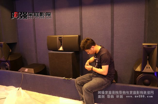 阿強在家庭影院現場