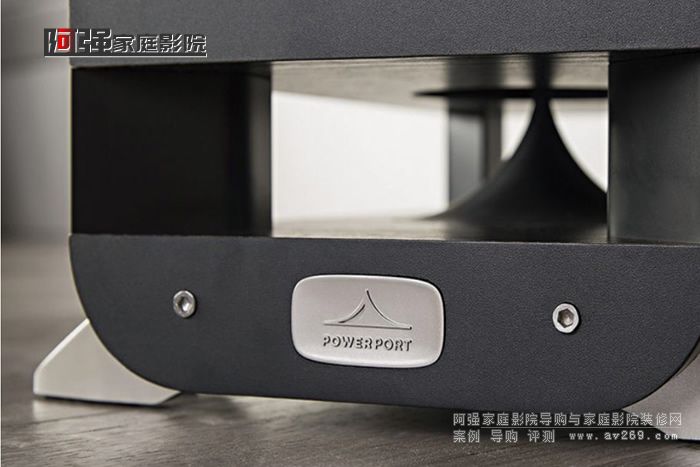 箱體底部的四個落地腳能提高穩定性