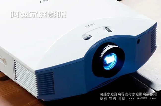 ����HW79��(j��ng)��2KͶӰ�C(j��)�u(p��ng)�y(c��)