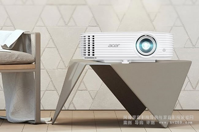 �곞2022�¿�4KͶӰ�CH6830BD�l��
